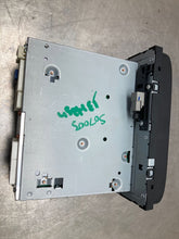 Load image into Gallery viewer, Radio  HIGHLANDER 2013 - NW459998
