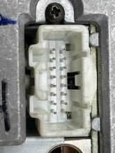 Load image into Gallery viewer, AM FM CD Mazda Miata MX-5 2006 06 2007 07 2008 08 - NW461223

