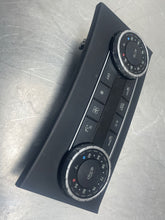 Load image into Gallery viewer, FRONT TEMPERATURE CONTROLS C250 C300 C350 C63 GLK350 13 14 15 - NW398810
