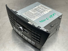 Load image into Gallery viewer, RADIO Mercedes-Benz C250 C300 C350 C63 2013 13 - NW462169
