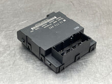 Load image into Gallery viewer, BODY CONTROL MODULE Saab 9-3 2007 07 2008 08 2009 09 10 - NW464489
