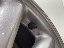 Load image into Gallery viewer, WHEEL RIM Envoy Envoy XL Envoy XUV 02-09 17x7 ALUM 17x7, 6 lug, 5" - NW196604
