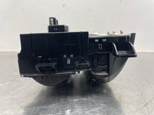 Load image into Gallery viewer, TEMPERATURE CONTROLS Cooper Clubman Countryman 11 12 13 14 - NW562140
