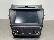 Load image into Gallery viewer, Radio Hyundai Santa Fe 2017 - NW562196
