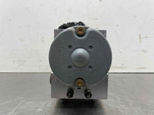 Load image into Gallery viewer, ABS PUMP Camry Solara ES300 ES330 2003 03 2004 04 05 06 - NW562609
