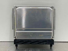 Load image into Gallery viewer, ECU ECM COMPUTER Volvo S60 V70 XC90 05 06 07 2007 - NW468453
