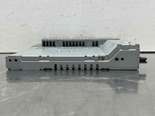 Load image into Gallery viewer, RADIO Land Rover Range Rover 2007 07 2008 08 2009 09  AM FM CD - NW563245
