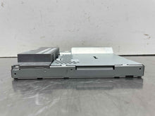 Load image into Gallery viewer, RADIO Land Rover Range Rover 2007 07 2008 08 2009 09  AM FM CD - NW563245
