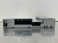 Load image into Gallery viewer, RADIO Land Rover Range Rover 2007 07 2008 08 2009 09  AM FM CD - NW563245
