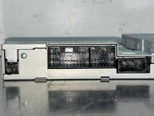 Load image into Gallery viewer, RADIO Land Rover Range Rover 2007 07 2008 08 2009 09  AM FM CD - NW563245
