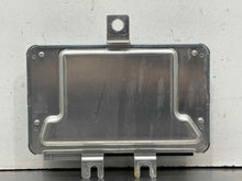 Load image into Gallery viewer, SUSPENSION CONTROL MODULE COMPUTER Range Rover 07 08 09 - NW562990
