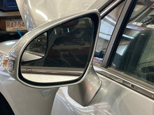 Load image into Gallery viewer, SIDE VIEW DOOR MIRROR Toyota Venza 2015 15 2016 16 Left - NW562999
