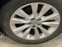 Load image into Gallery viewer, WHEEL RIM Venza 13-16 19x7-1/2 ALLOY 19x7-1/2, 5 lug, 4-1/2" - NW563287
