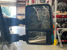 Load image into Gallery viewer, SIDE VIEW DOOR MIRROR F250SD Pickup F350SD Pickup 2013-2016 Right - NW563196
