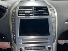 Load image into Gallery viewer, Info-Gps Screen Lincoln MKZ 2020 - NW563603
