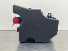 Load image into Gallery viewer, Fuse Box Cadillac DTS 2010 - NW476505
