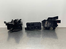 Load image into Gallery viewer, Fuse Box Cadillac DTS 2010 - NW476505
