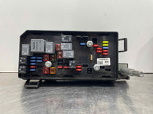 Load image into Gallery viewer, Fuse Box Cadillac DTS 2010 - NW476505
