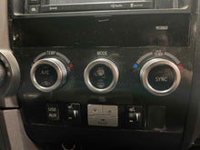 Load image into Gallery viewer, Temperature Controls Toyota Sequoia 2016 - NW563718
