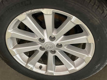 Load image into Gallery viewer, WHEEL RIM Venza 09-13 19x7-1/2 ALLOY 19x7-1/2, 5 lug, 4-1/2" - NW476847
