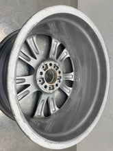 Load image into Gallery viewer, WHEEL RIM 528i 535i 550i 640I 650i Active 5 M6 11-17 19x9 ALLOY - NW563982
