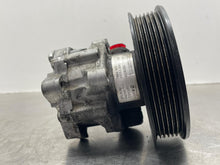 Load image into Gallery viewer, POWER STEERING PUMP F-Type Vanden Pl XF XFR XJ XJL XJR XK XKR 10-15 - NW476763

