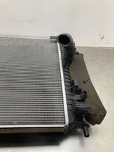 Load image into Gallery viewer, RADIATOR Jaguar Vanden Pl XF XFR XJ XJL XJR 10 11 12 13 14 15 - NW476698
