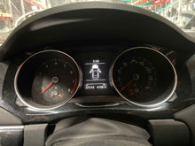 Load image into Gallery viewer, SPEEDOMETER CLUSTER Jetta 2015 15 2016 16 2017 17 2018 18 - NW564473
