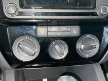 Load image into Gallery viewer, Temperature Controls Volkswagen Jetta 2016 - NW564372
