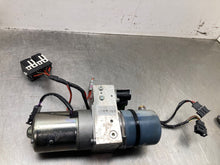 Load image into Gallery viewer, CONVERTIBLE TOP MOTOR Audi A5 RS5 S5 10 11 12 13 14 15 16 - NW476960
