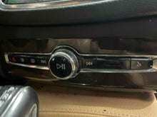 Load image into Gallery viewer, FRONT TEMPERATURE CONTROLS Volvo XC90 16 17 18 19 20 21 - NW477076
