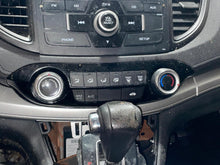 Load image into Gallery viewer, TEMPERATURE CONTROLS Honda CR-V 2015 15 2016 16 - NW564800
