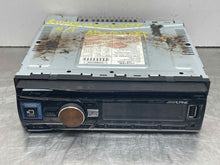 Load image into Gallery viewer, CD Player Legacy Forester 2000 00 2001 01 2002 02 2003 03 - NW478641
