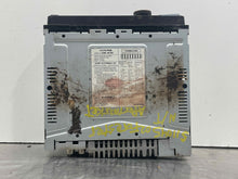 Load image into Gallery viewer, CD Player Legacy Forester 2000 00 2001 01 2002 02 2003 03 - NW478641
