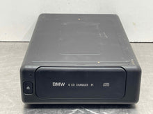 Load image into Gallery viewer, CD CHANGER BMW 740i 750i 1999 99 00 01 - NW480626
