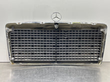 Load image into Gallery viewer, GRILL Mercedes 260e 300d 300e 86 87 88 89 90 91 92 93 - NW385237
