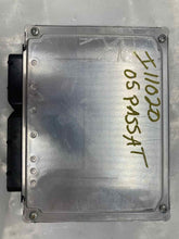 Load image into Gallery viewer, ECU ECM COMPUTER Volkswwagen Passat 2005 05 2.8L - NW62842

