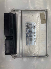 Load image into Gallery viewer, ECU ECM COMPUTER Volkswwagen Passat 2005 05 2.8L - NW62842
