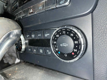 Load image into Gallery viewer, FRONT TEMPERATURE CONTROLS C250 C300 C350 C63 GLK350 13 14 15 - NW481509
