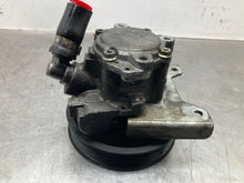 Load image into Gallery viewer, POWER STEERING PUMP 325i 320i 330i 2001 01 2002 02 - NW489958
