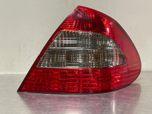 Load image into Gallery viewer, TAIL LIGHT LAMP ASSEMBLY E350 E550 E280 E300 E320 E63 07-09 Right - NW492197
