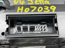 Load image into Gallery viewer, SPEEDOMETER CLUSTER Volkswagen Jetta 2006 06 - NW493671

