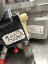 Load image into Gallery viewer, Engine Motor  IONIQ 2019 - NW565715
