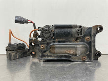Load image into Gallery viewer, SUSPENSION AIR COMPRESSOR PUMP Audi A8 S8 2007-2016 - NW496225
