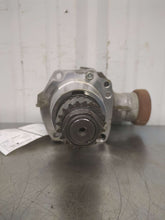 Load image into Gallery viewer, TRANSFER CASE Honda CR-V 17 18 19 20 21 22 - NW565667
