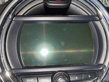 Load image into Gallery viewer, Info-Gps Screen  MINI COOPER 2018 - NW565633
