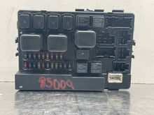 Load image into Gallery viewer, FUSE BOX Altima 2002 02 2003 03 2004 04 2005 05 2006 06 - NW566043
