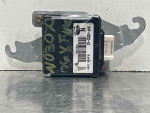 Load image into Gallery viewer, FUEL PUMP CONTROL MODULE S Type X Type 02 03 04 05 - 08 - NW566119
