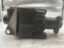 Load image into Gallery viewer, Power Steering Pump  BMW 525I 1993 - NW163119
