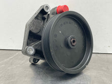 Load image into Gallery viewer, POWER STEERING PUMP Gl320 Gl350 Gl450 Gl550 ML320 ML350 ML450 06-12 - NW502158
